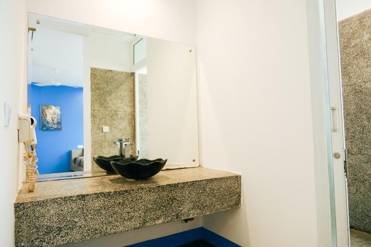 Queentown Hostel 시엠리아프 외부 사진