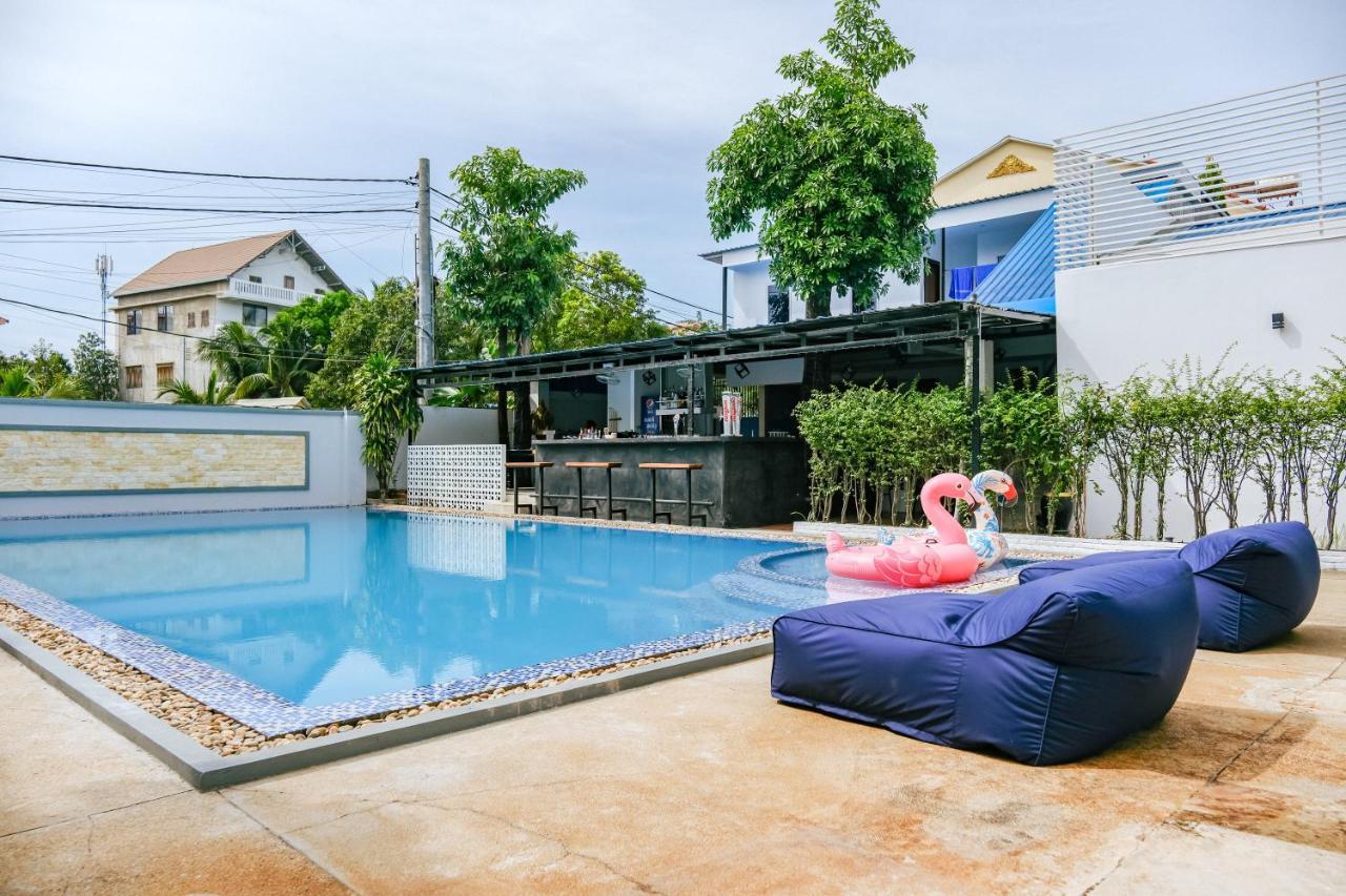 Queentown Hostel 시엠리아프 외부 사진